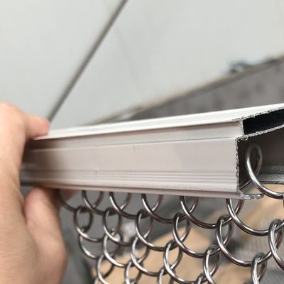Dekorative Innenausstattung Metall-Spule Vorhänge Custom Draht Pitch 9mm 80% offene Fläche