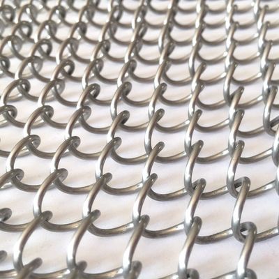 Metall-Coil-Drapery ist die perfekte Lösung für Wohn- und Geschäftsräume