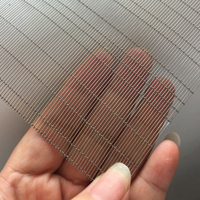 Edelstahlnetz-Laminatglas Moderne Räume Dekorationspartitionen Wände Decken Akzente ISO Custom Cutting