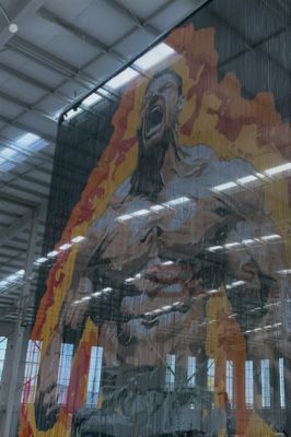 Kreativer dekorativer Aluminium-Kettenvorhang für Möbel- und Kunstinstallation, feuerfestes, anpassbares Metallgitter-Design